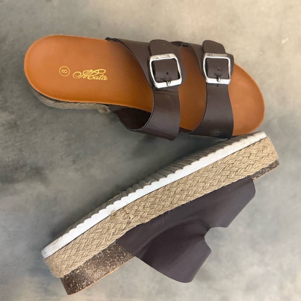 Sandals - Picture 3 of 4